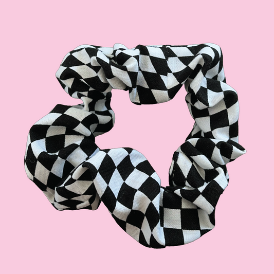 Trippy Checker Scrunchie