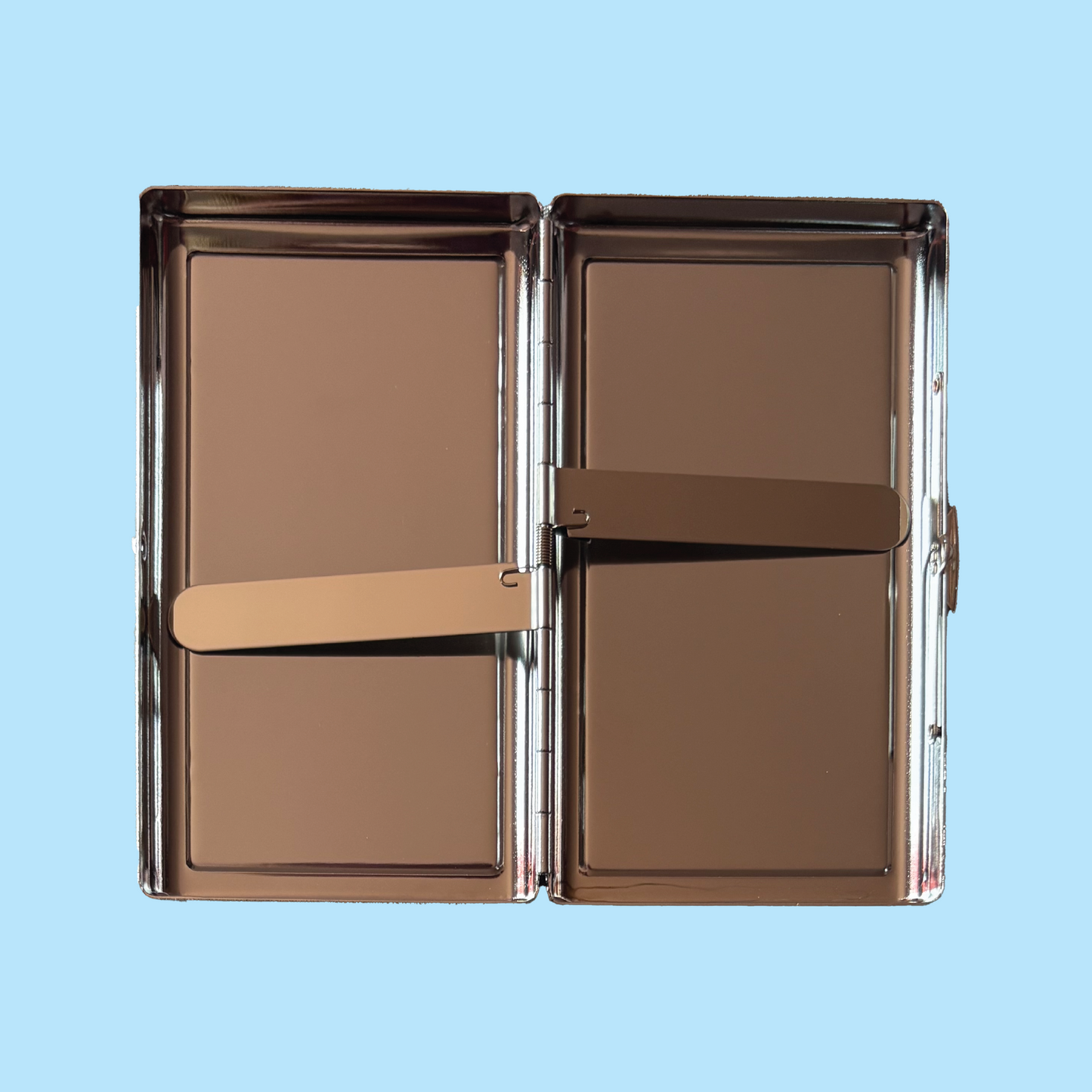 Carrie Good For Her Metal Cigarette Case